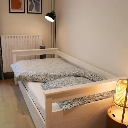 Des Flandaines Apartment *